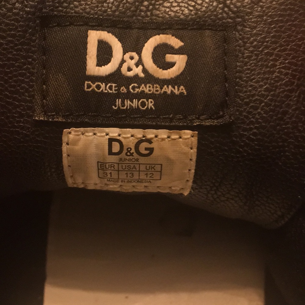 D&G - Picture 3 of 3